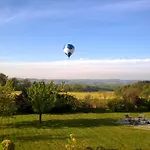 La Meridienne Des Collines Bed & Breakfast 3*