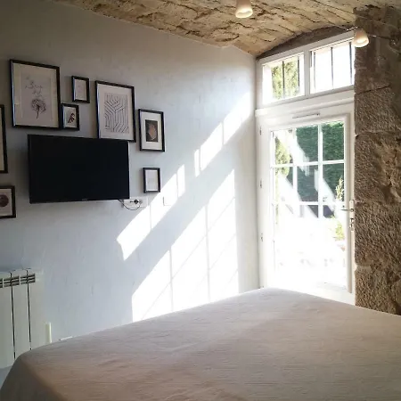 Bed & Breakfast La Meridienne Des Collines 3*